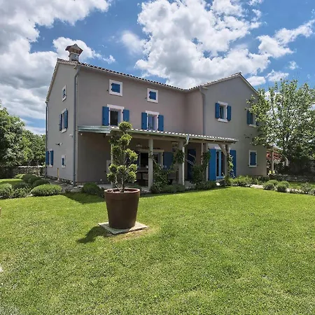 Stancija Cabrunici Holiday home Pula